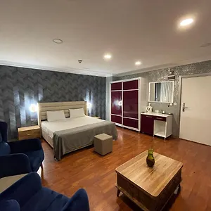 2* Hotel Galata Moon