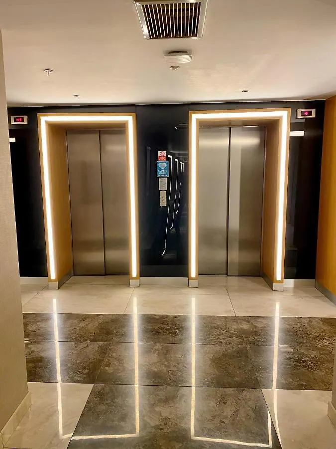 The Y Istanbul Suites 2*,