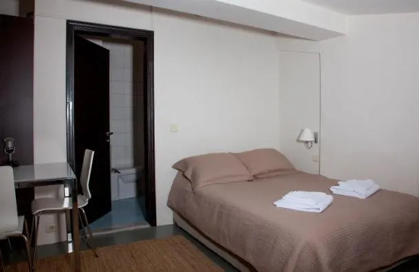 The Y Istanbul Suites 2*,