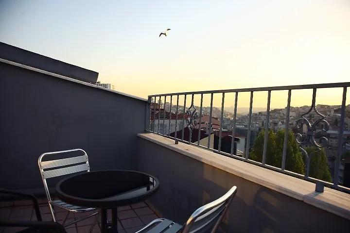 The Y Istanbul Suites 2*,